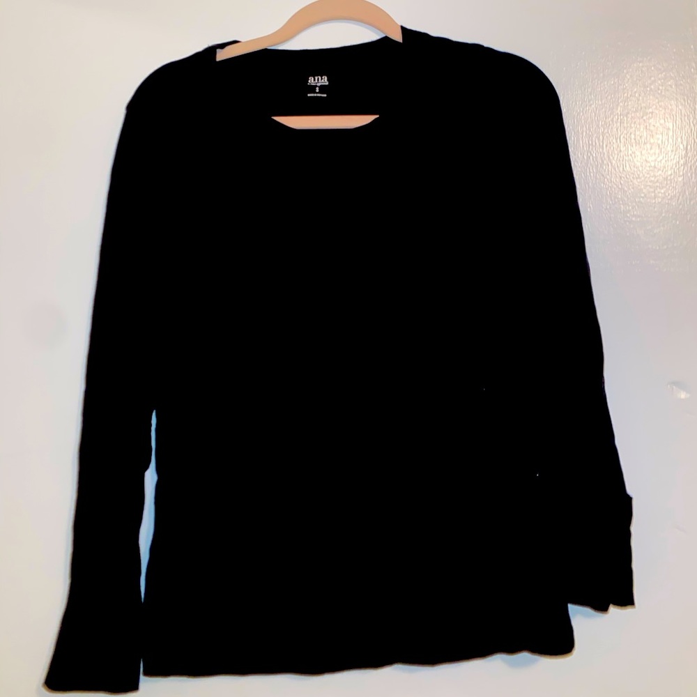 Black tee